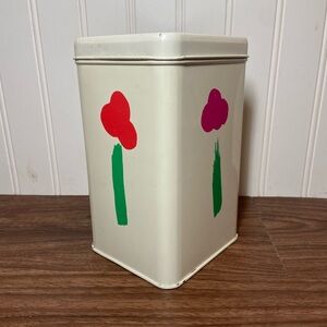 Marimekko Vintage Floral Hinged Tin White Mulitcolor Flower Stranger Things 80’s
